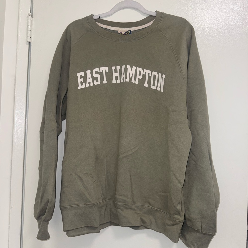 Super Soft East Hampton Sage Green Crewneck Sweatshirt NWOT LARGE